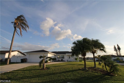 Photo of 1300 SE 31st Terrace, Cape Coral, FL 33904 (MLS # 2026036622)