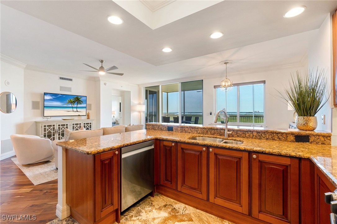 4761 West Bay Boulevard 1105