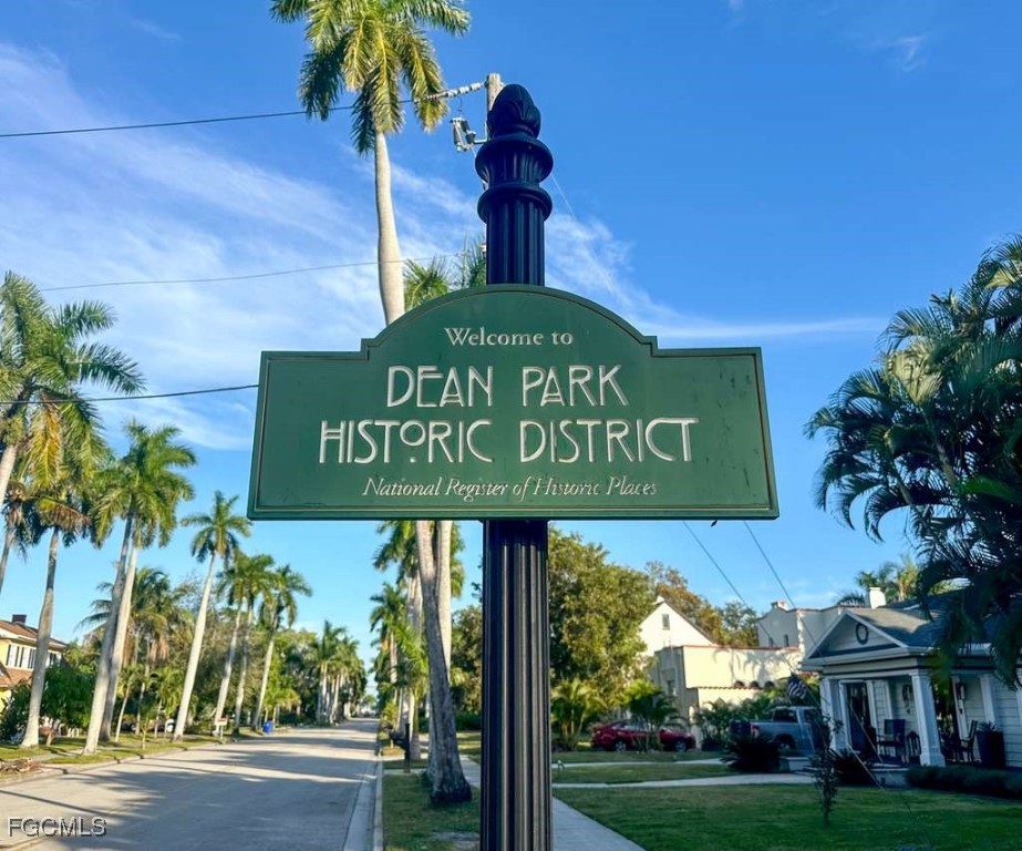 1531/1533 Evans Avenue