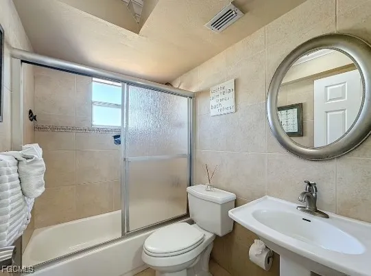 Cape Coral, Florida 33914, United States, 3 Bedrooms Bedrooms, ,2 BathroomsBathrooms,Residential,Active,215756