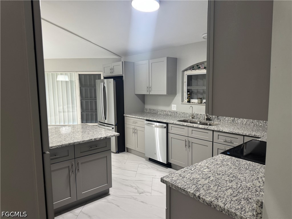 2400 Barcelona Avenue