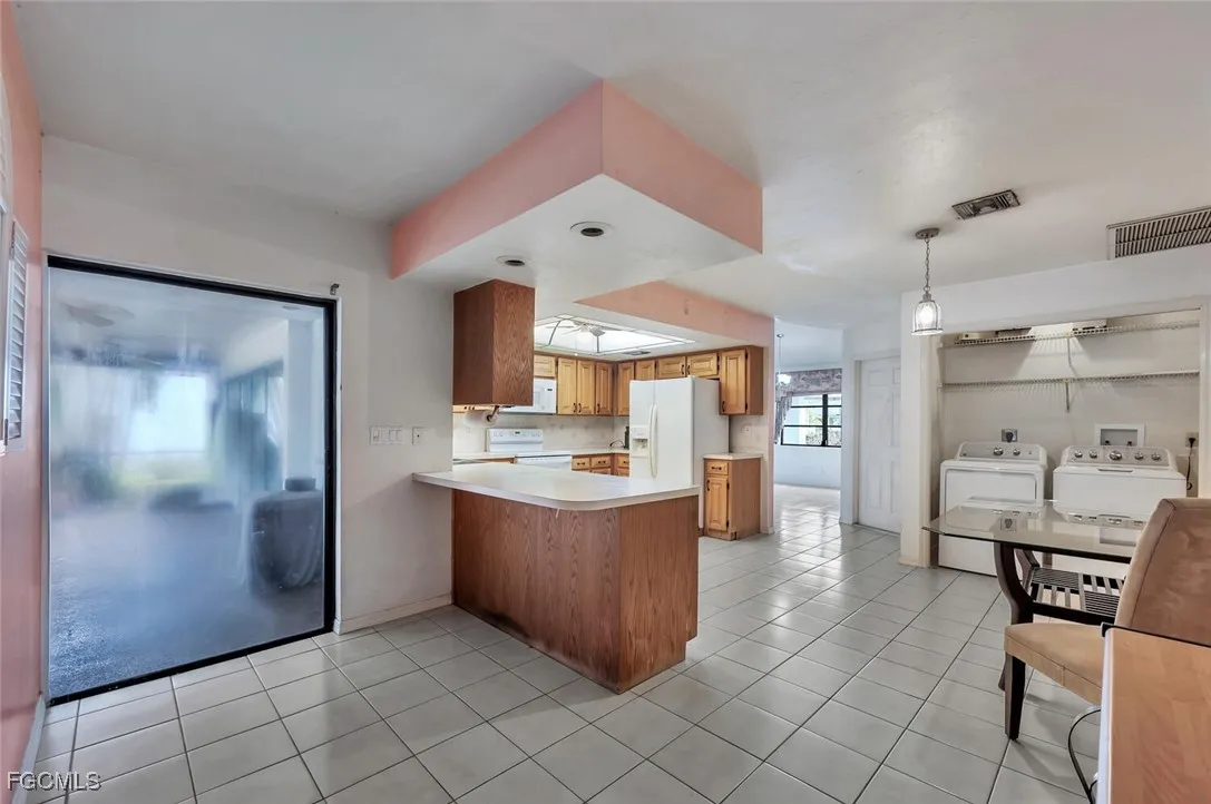 Naples, Florida 34112, United States, 4 Bedrooms Bedrooms, ,2 BathroomsBathrooms,Residential,Active,178773