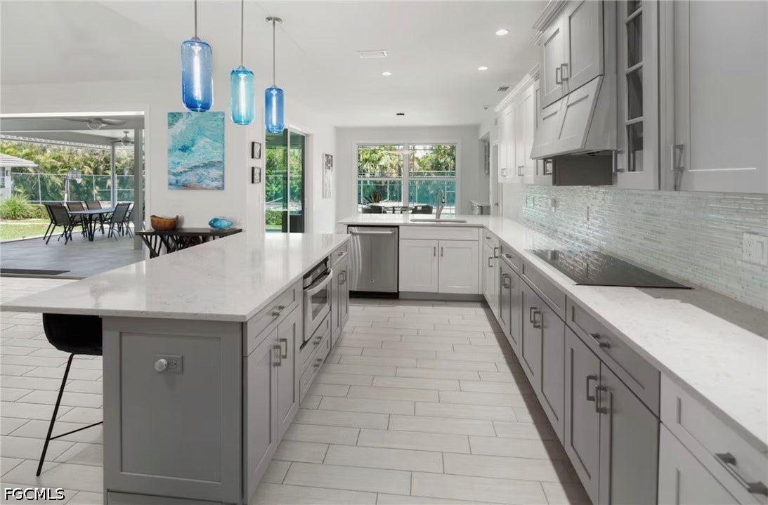 920 E Inlet Drive