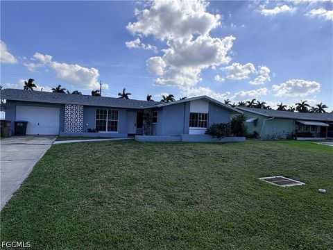 Photo of 436 Bayshore Drive, Cape Coral, FL 33904 (MLS # 2026015323)