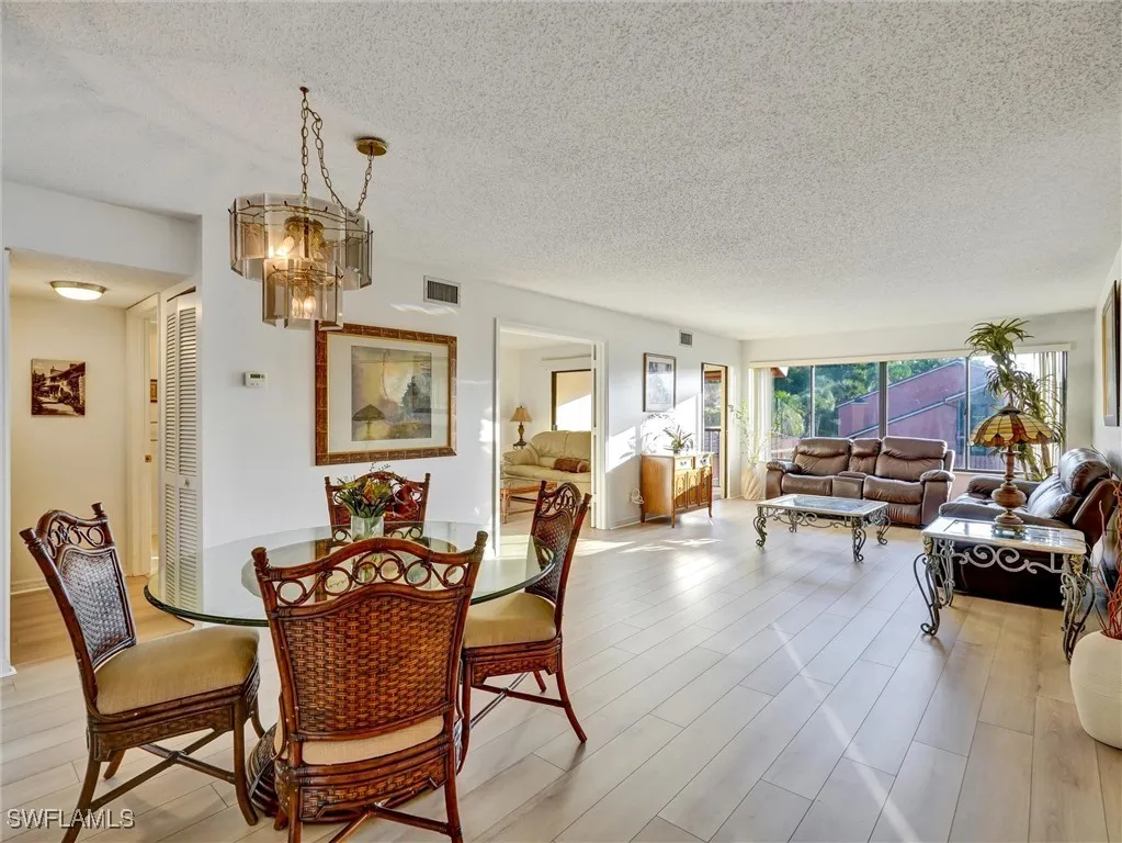 Naples, Florida 34110, United States, 2 Bedrooms Bedrooms, ,2 BathroomsBathrooms,Residential,Active,251133