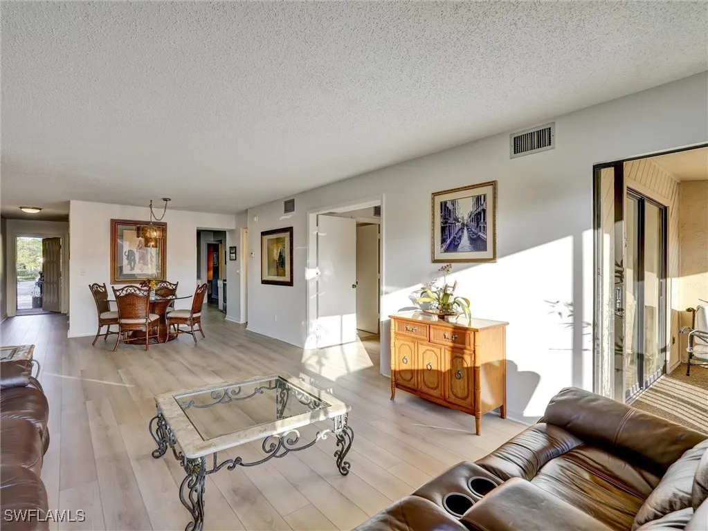 Naples, Florida 34110, United States, 2 Bedrooms Bedrooms, ,2 BathroomsBathrooms,Residential,Active,251133