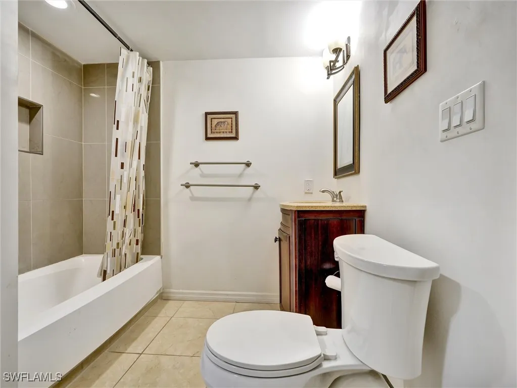 Naples, Florida 34110, United States, 2 Bedrooms Bedrooms, ,2 BathroomsBathrooms,Residential,Active,251133