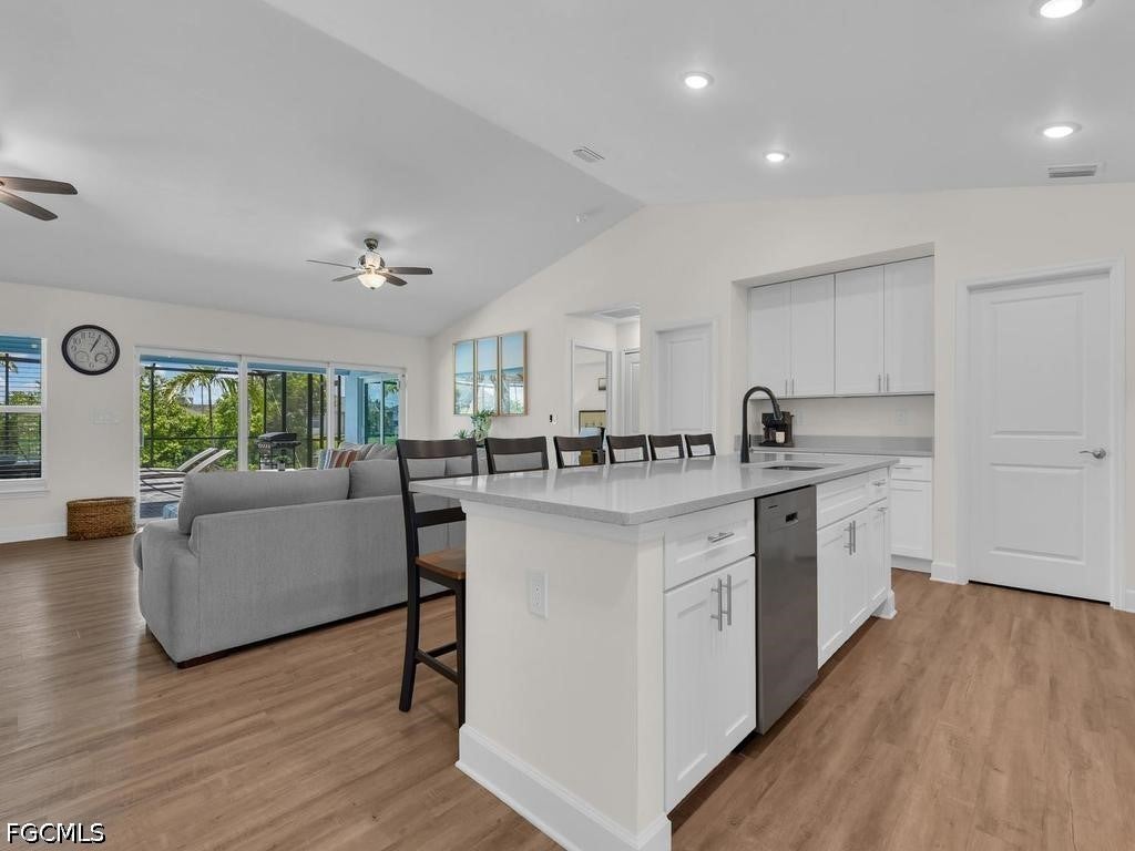 3505 SW 8th Court