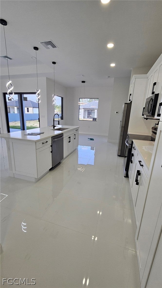 1214 Hibiscus Avenue
