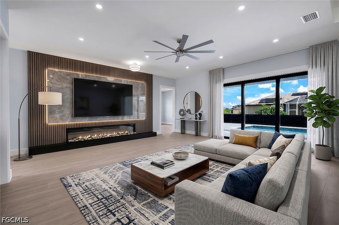 15301 Acorn Circle