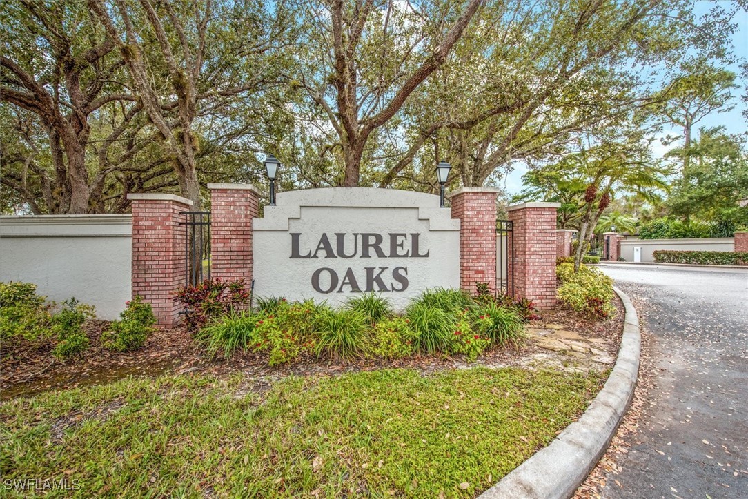 15600 Willow Oak Court