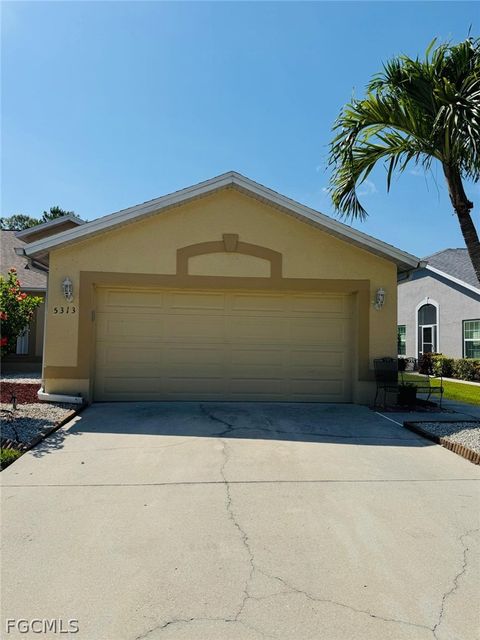 5313 Whitten Drive 84 Naples FL 34104