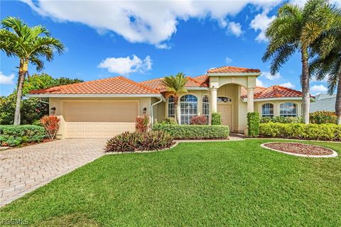 2027 SE 25th Terrace Cape Coral FL 33904