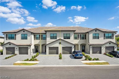 Tiny photo for 14275 Pine Lodge Lane, Fort Myers, FL 33913 (MLS # 2026031140)