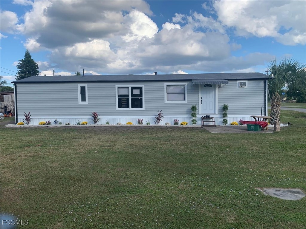 1011 Della Tobias Avenue