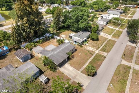 Tiny photo for 915 Hibiscus Lane, North Fort Myers, FL 33903 (MLS # 2026020264)