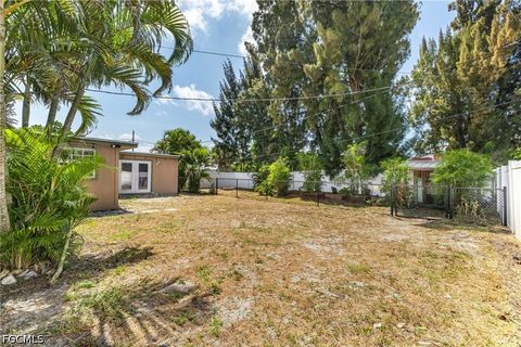 Tiny photo for 915 Hibiscus Lane, North Fort Myers, FL 33903 (MLS # 2026020264)