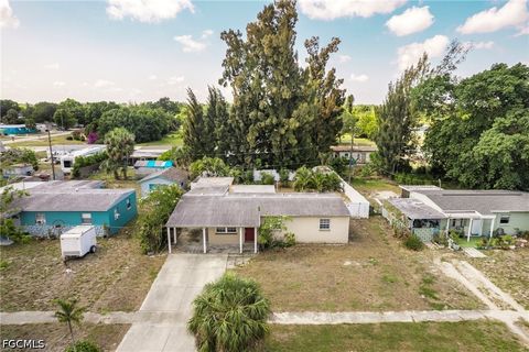 Tiny photo for 915 Hibiscus Lane, North Fort Myers, FL 33903 (MLS # 2026020264)