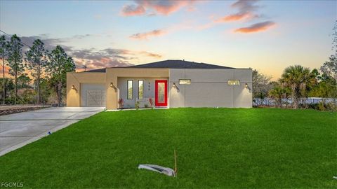 906 Capetown Avenue Lehigh Acres FL 33974