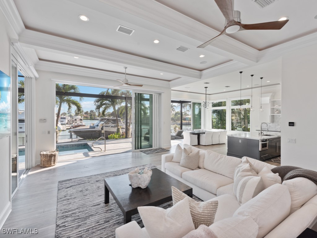 1285 Martinique Court