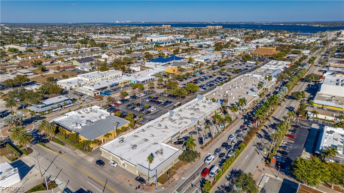 1201-1317 Cape Coral Parkway E