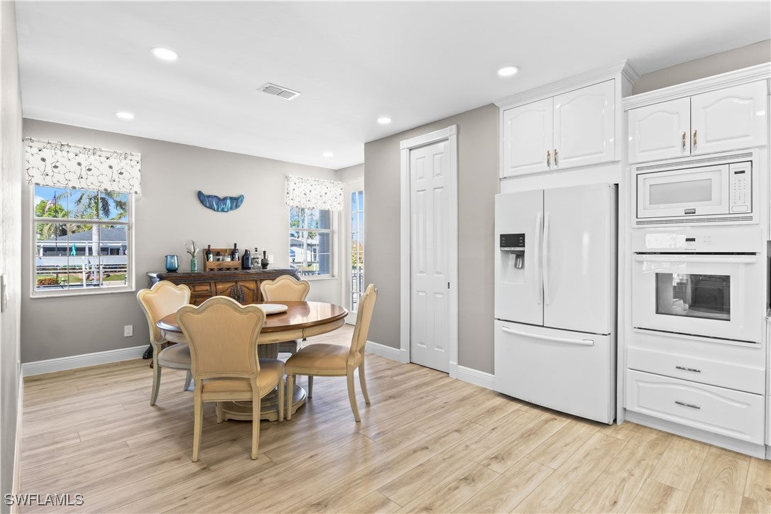Cape Coral, Florida, 33904, United States, 3 Bedrooms Bedrooms, ,4 BathroomsBathrooms,Residential,Active,1770047