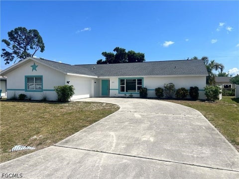 Photo of 22127 Lancaster Avenue, Port Charlotte, FL 33952 (MLS # 2026037002)
