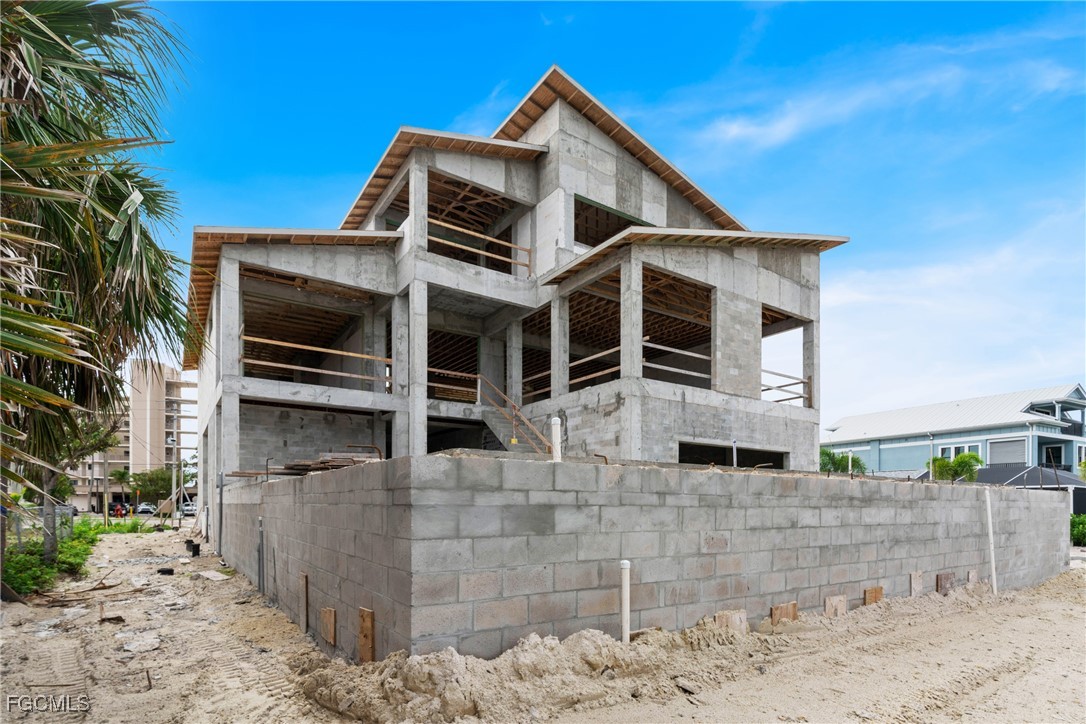 8351 Estero Boulevard