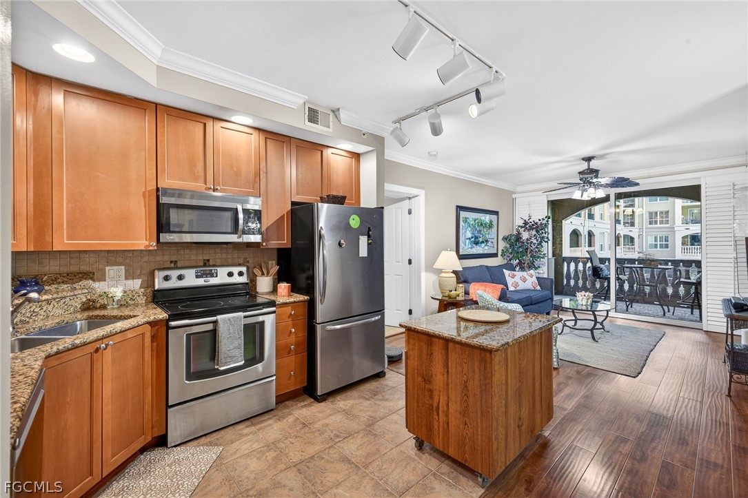 2825 Palm Beach Boulevard 215