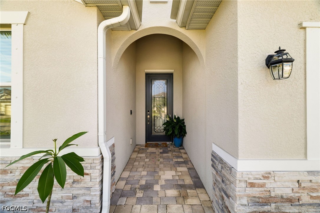 9746 Mirada Boulevard