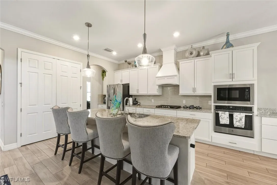 Naples, Florida, 34120, United States, 5 Bedrooms Bedrooms, ,5 BathroomsBathrooms,Residential,Active,2006532