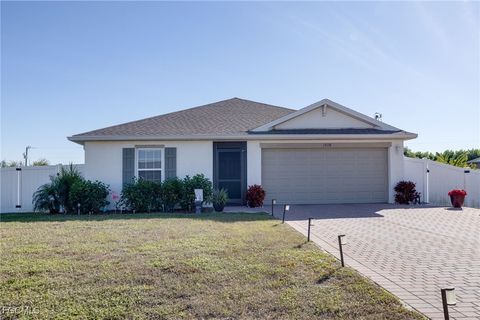 1728 S Gator Circle Cape Coral FL 33909