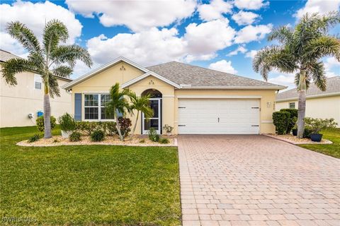 3474 Acapulco Circle Cape Coral FL 33909