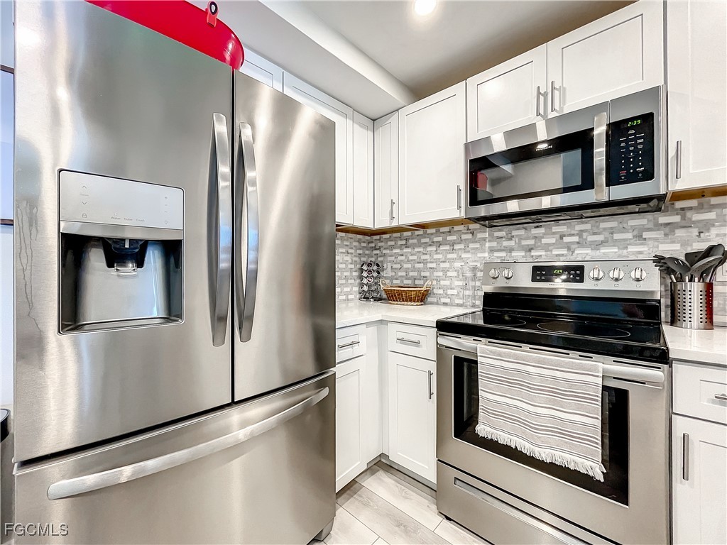 380 Seaview Court 11709