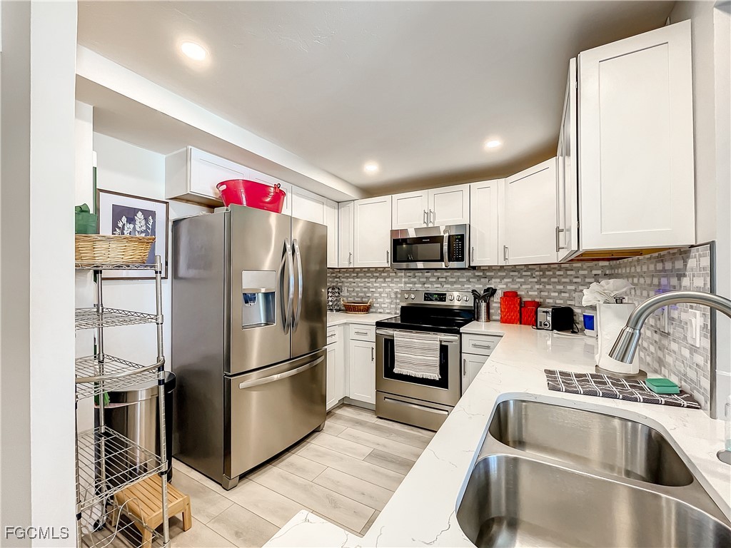 380 Seaview Court 11709