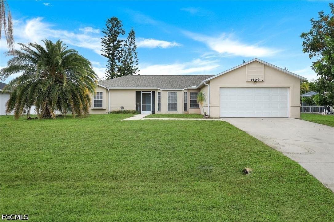 Photo 1 of 25 — 1409 SW 11th Place, Cape Coral, FL 33991
