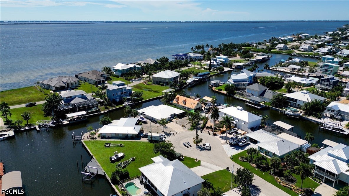 2277 Sapodilla Lane
