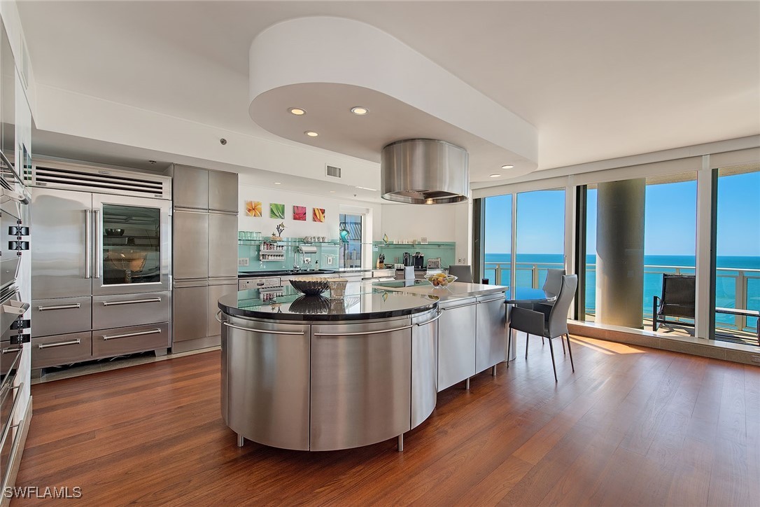 8231 Bay Colony Drive PH-2201