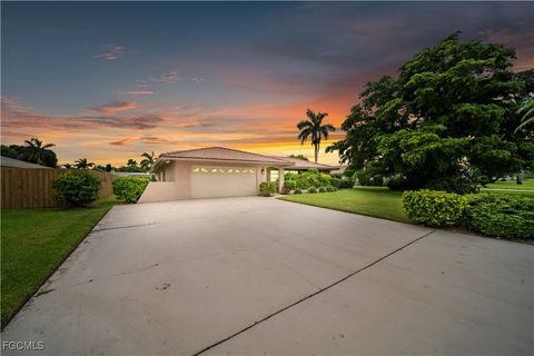 Tiny photo for 5341 Fairfield Way, Fort Myers, FL 33919 (MLS # 2025007567)