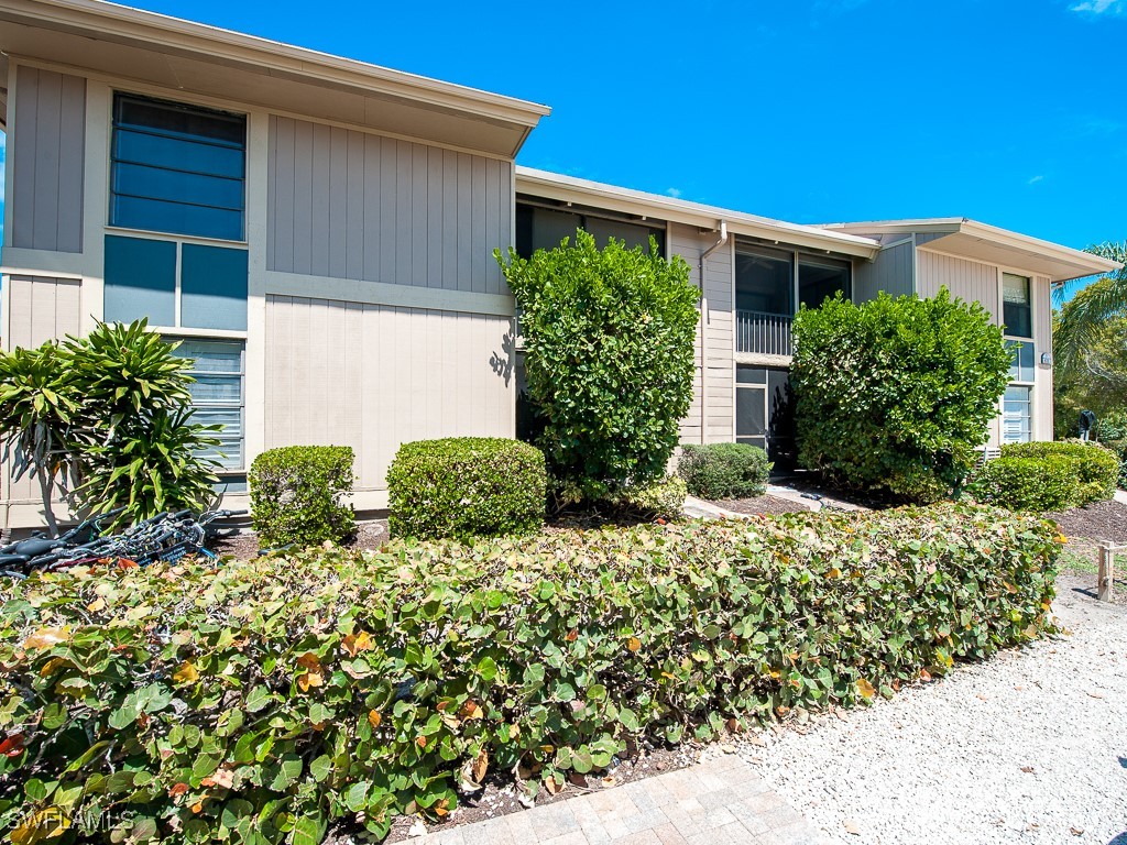 627 Nerita Street F-3