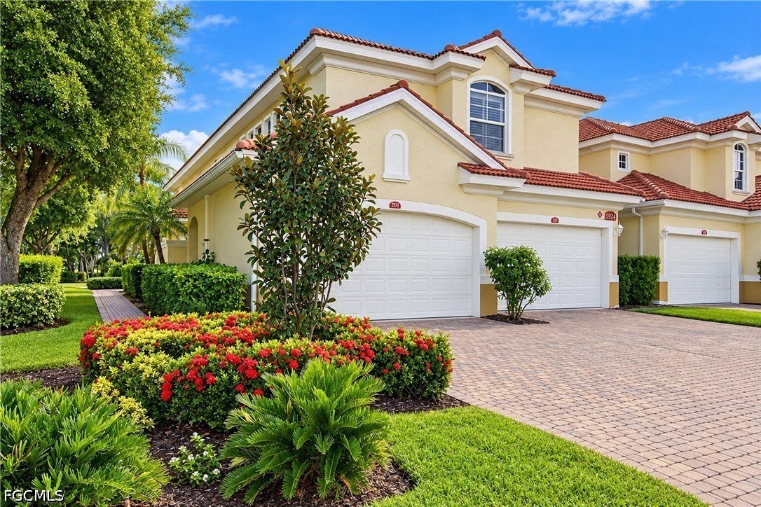 5924 Tarpon Gardens Circle 201