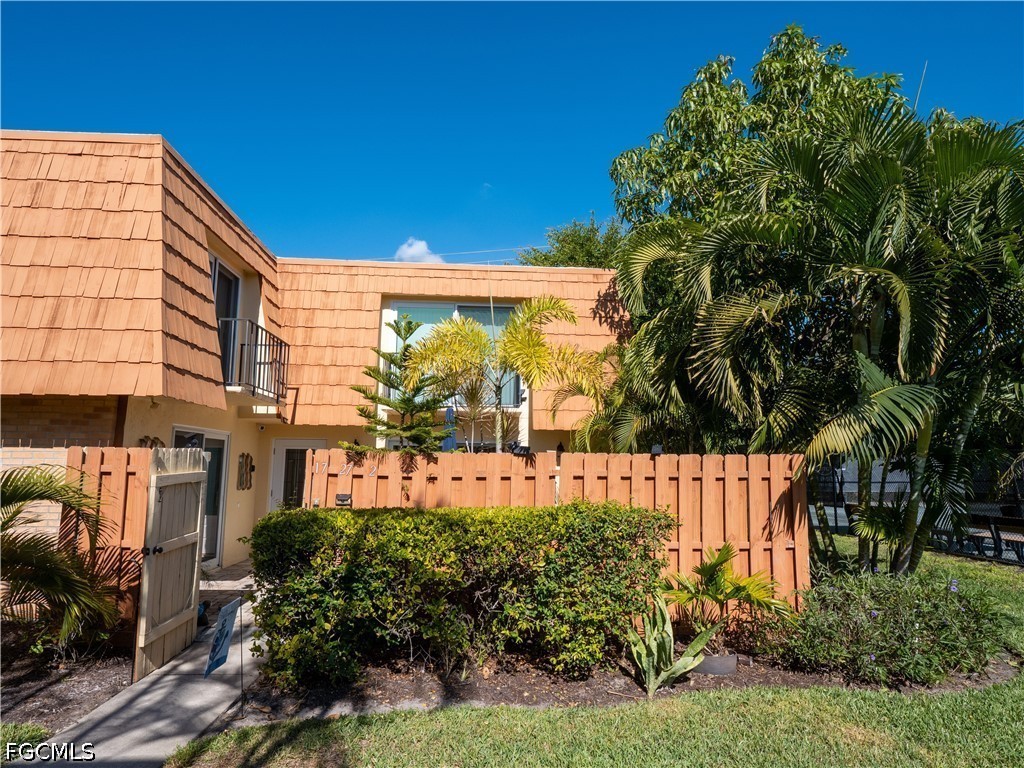 1727 Park Meadows Drive 2