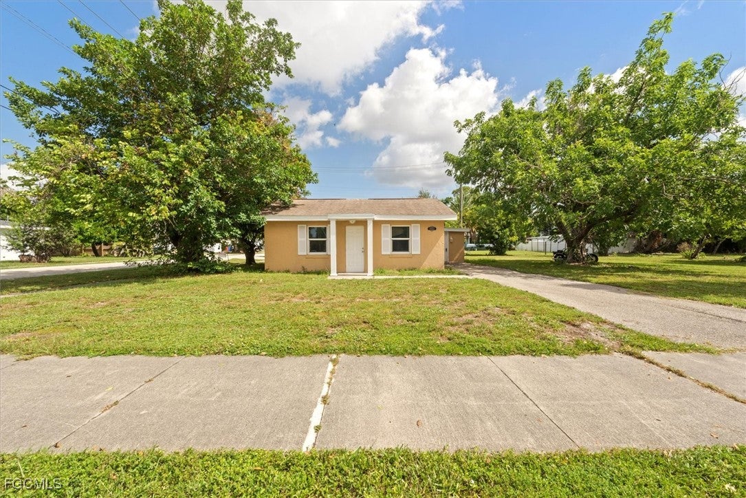 1905 Oakley Avenue A and B