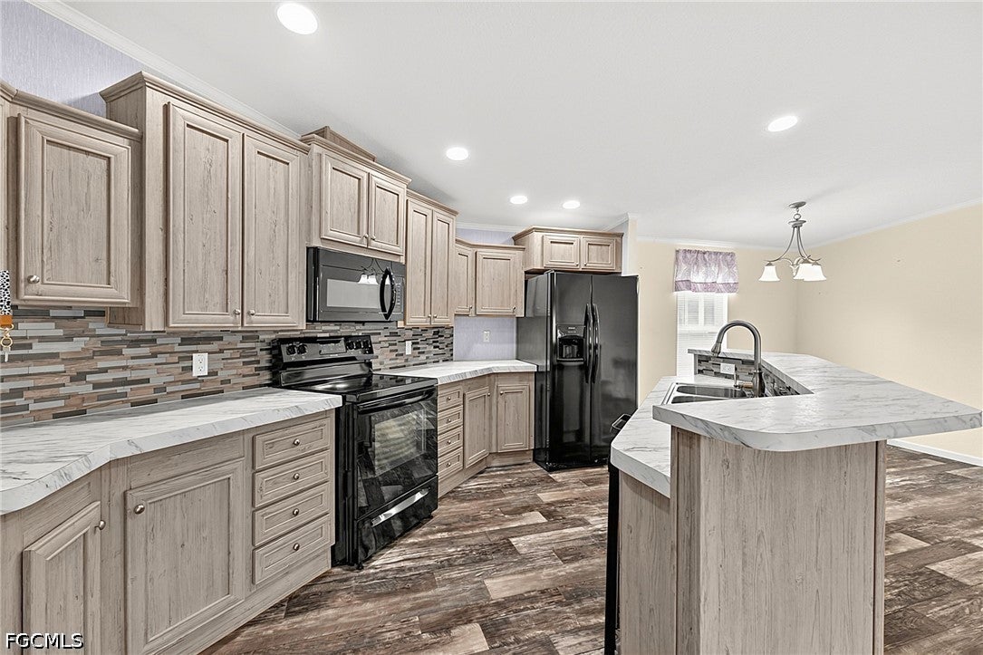 2471 Brownell Court