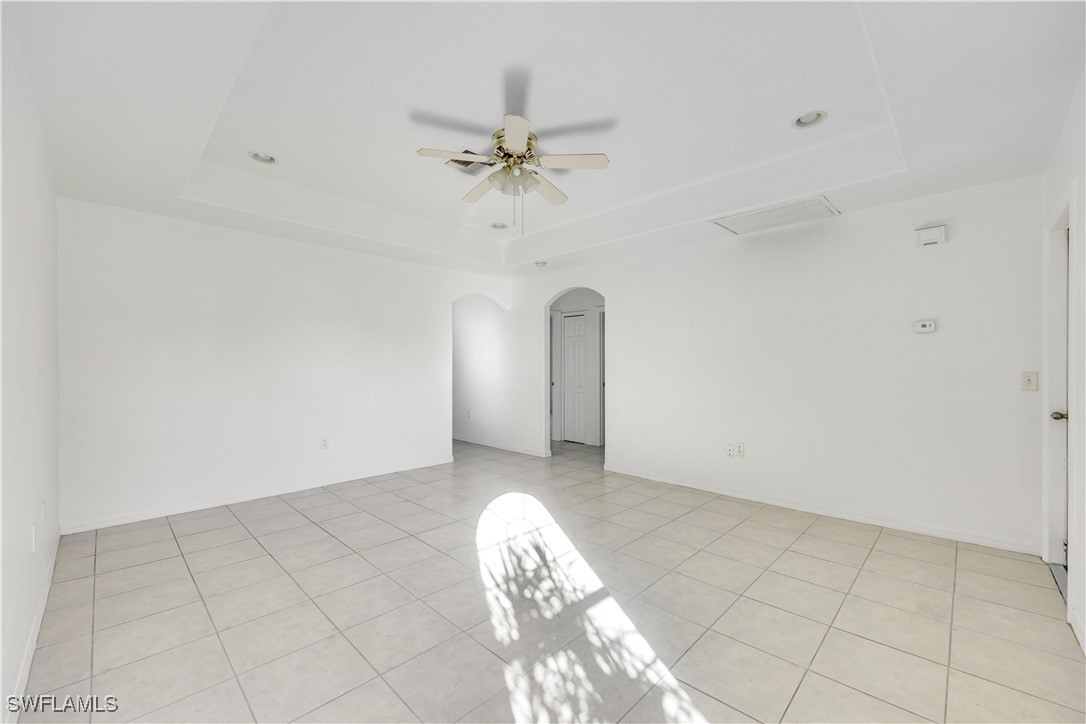 3018/3020 SE Santa Barbara Place