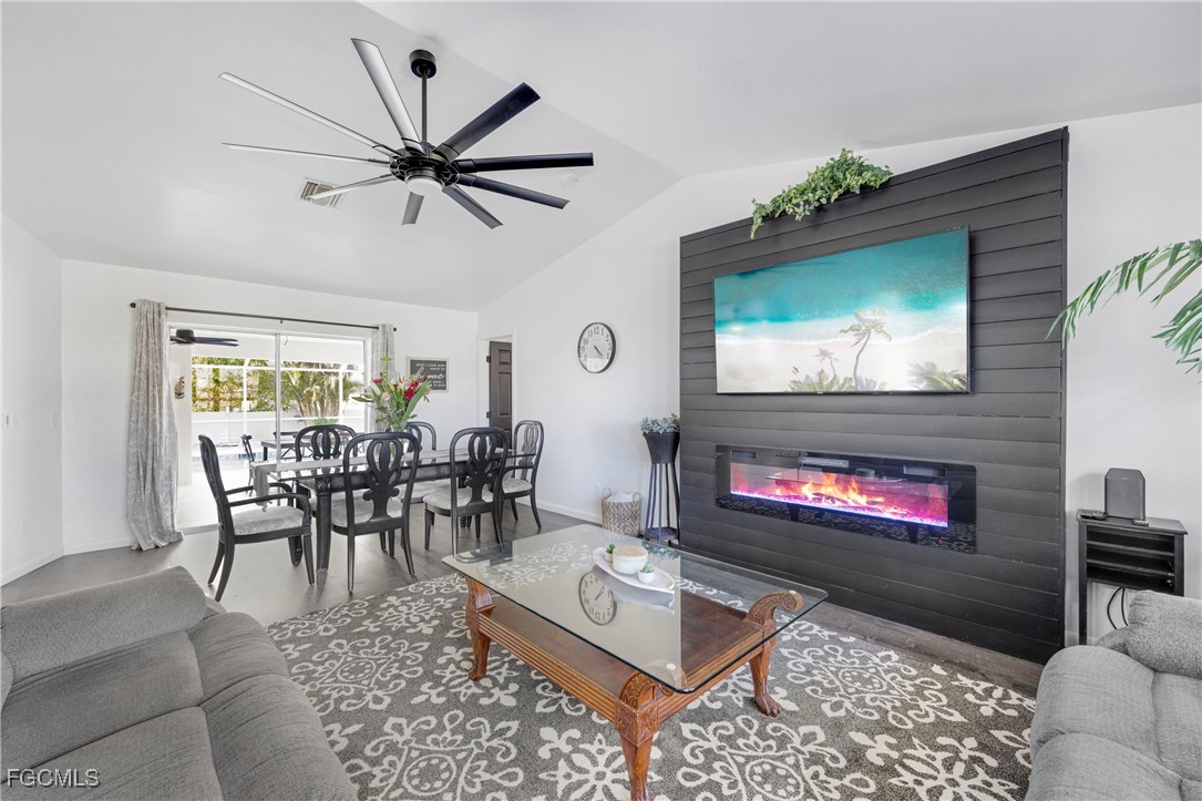 2702 SW 53rd Lane