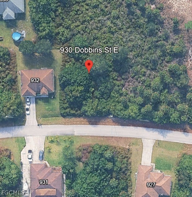 930 Dobbins Street E