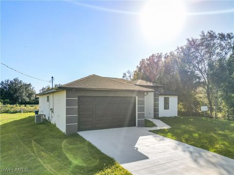 2708 Helen Place Lehigh Acres FL 33971