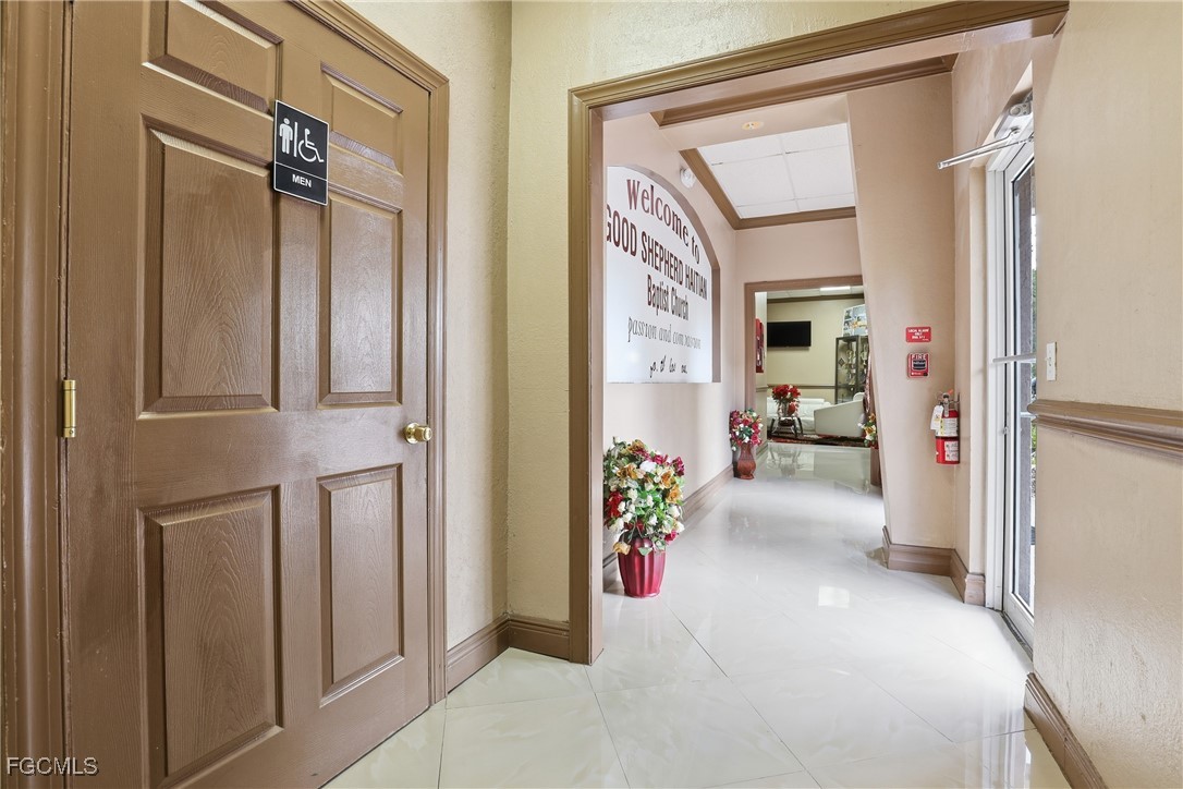 300 Leonard Boulevard N 1-2