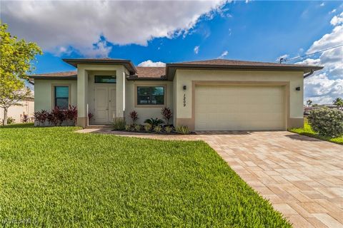 1209 SE 14th Street Cape Coral FL 33990